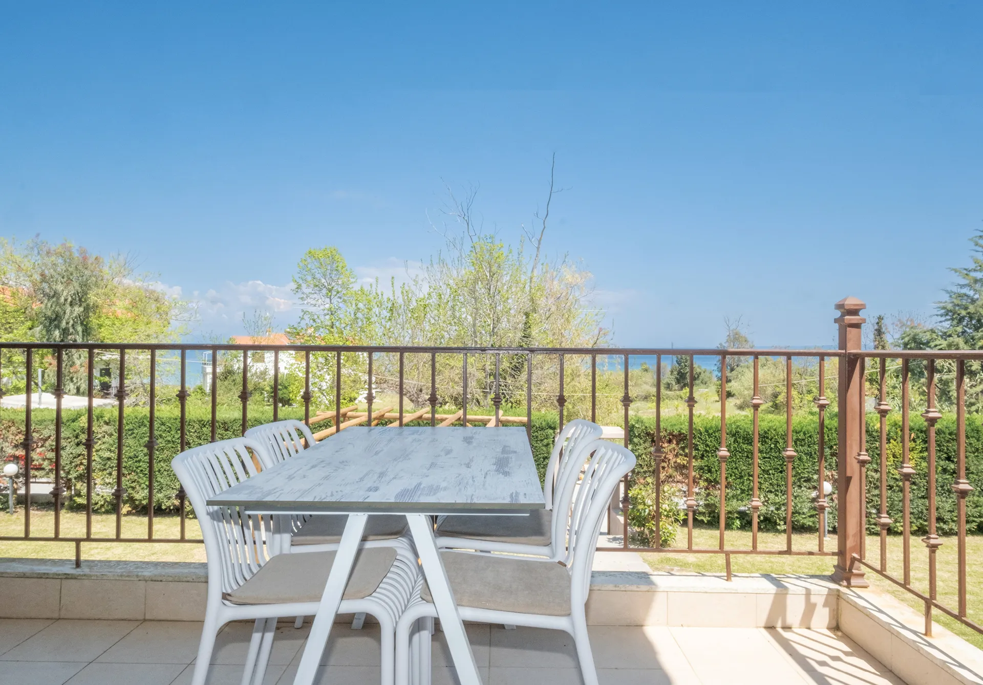 Deluxe Three Bedroom Villa Blue Donkey Villas Halkidiki (13)